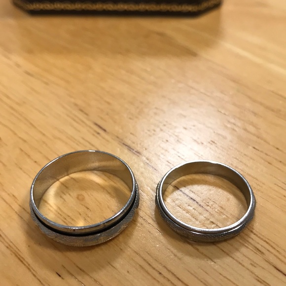 Couples rings - Picture 2 of 2